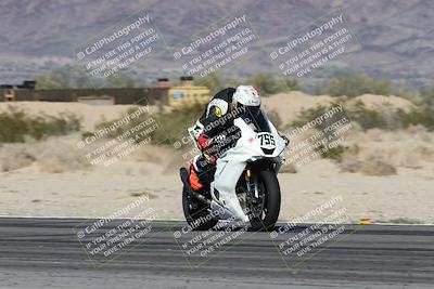 media/Dec-07-2025-CVMA (Sun) [[3e7d2de5dc]]/Race 8-Middleweight Shootout/